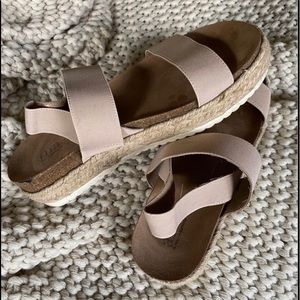 Nude Wedged Sandals Size W9